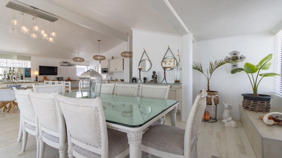 4 Bedroom Property for Sale in Grotto Bay Western Cape